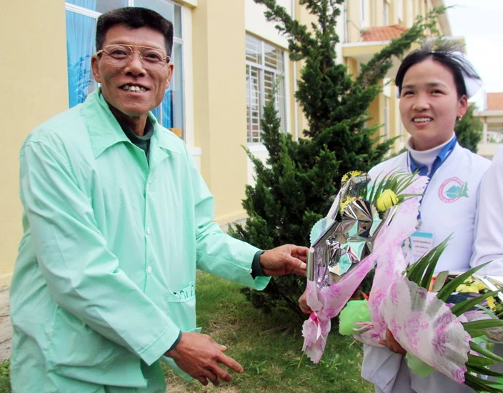 Nạn nhân vụ sập hầm thủy điện Đạ Dâng đã được xuất viện ảnh 3