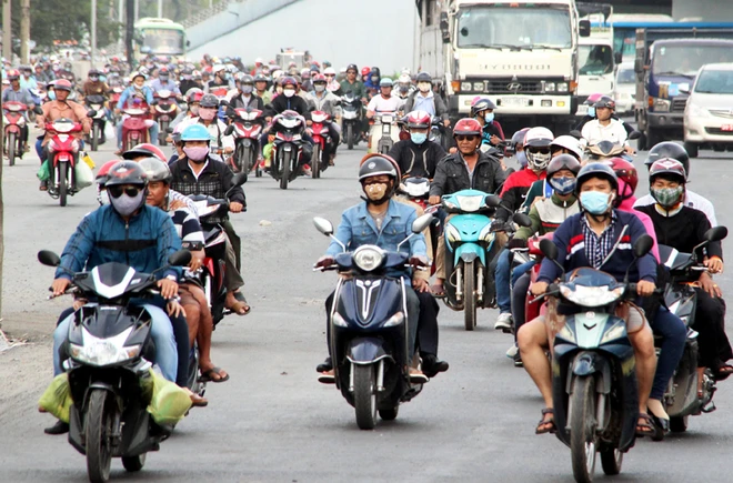 Cửa ngõ Hà Nội, TP.HCM ùn ứ khi người dân trở lại sau kỳ nghỉ ảnh 8 Cửa ngõ Hà Nội, TP.HCM ùn ứ khi người dân trở lại sau kỳ nghỉ ảnh 8
