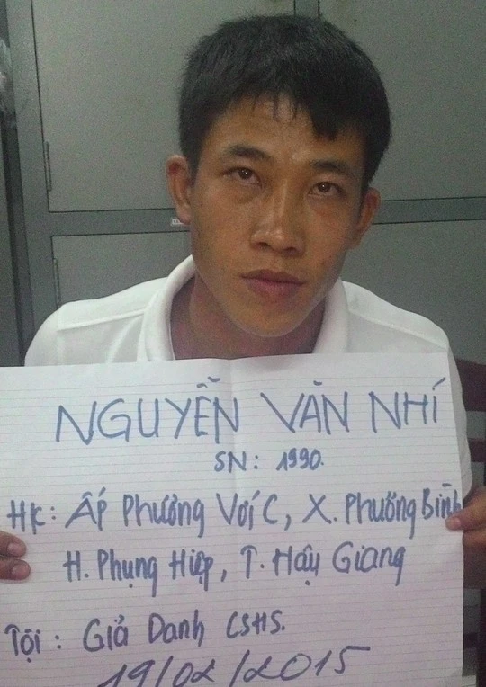 Giả danh hình sự đặc nhiệm, kiểm tra giấy tờ người đi đường ảnh 1 Đối tượng Nguyễn Văn Nhí tại cơ quan điều tra