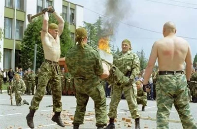 Lực lượng đặc nhiệm GRU trong một buổi huấn luyện. Ảnh: systemaspetsnaz.com Lực lượng đặc nhiệm GRU trong một buổi huấn luyện. Ảnh: systemaspetsnaz.com