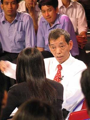 Ông Đỗ Đức Cường chia sẻ kinh nghiệm quản lý ngân hàng trong chương trình Người đương thời. Ảnh: Zing Những phát minh của người Việt khiến thế giới 'ngả mũ'