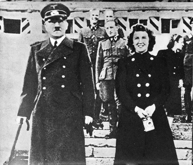 Tiết lộ những giờ phút cuối cùng của trùm phátxít Adolf Hitler ảnh 2