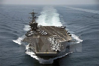 Tàu sân bay USS Theodore Roosevelt. (Nguồn: TTXVN) Tàu sân bay USS Theodore Roosevelt. (Nguồn: TTXVN)