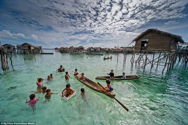 Khám phá cuộc sống như ở xứ sở thần tiên của người Bajau ảnh 1