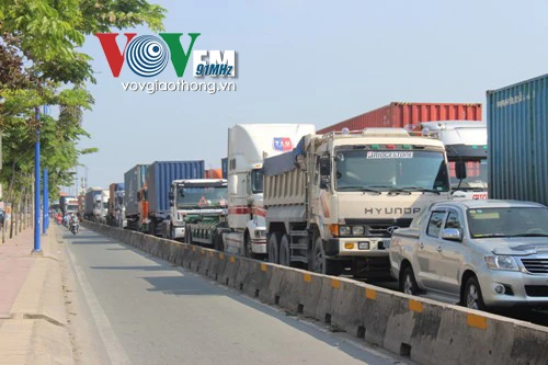 Cửa ngõ Sài Gòn kẹt xe khủng khiếp, kéo dài trong nhiều giờ ảnh 2 Cửa ngõ Sài Gòn kẹt xe khủng khiếp, kéo dài trong nhiều giờ ảnh 2