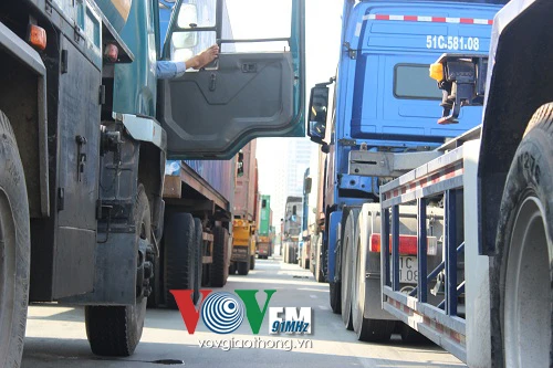 Cửa ngõ Sài Gòn kẹt xe khủng khiếp, kéo dài trong nhiều giờ ảnh 3 Cửa ngõ Sài Gòn kẹt xe khủng khiếp, kéo dài trong nhiều giờ ảnh 3