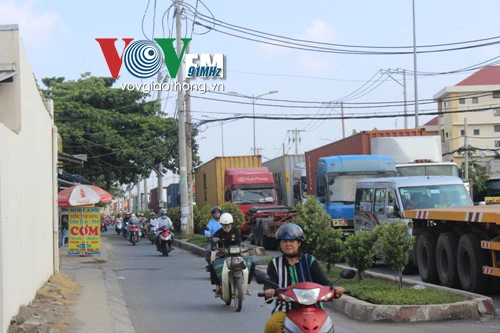 Cửa ngõ Sài Gòn kẹt xe khủng khiếp, kéo dài trong nhiều giờ ảnh 8 Cửa ngõ Sài Gòn kẹt xe khủng khiếp, kéo dài trong nhiều giờ ảnh 8
