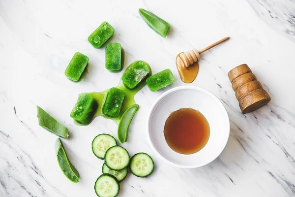 Nghiên cứu năm cách làm đẹp bất ngờ từ đá viên trong tủ lạnh ảnh 1 Nghiên cứu năm cách làm đẹp bất ngờ từ đá viên trong tủ lạnh ảnh 1