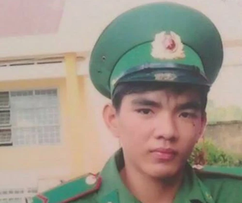 Chàng trai năm 20 tuổi. Ảnh gia đình cung cấp chang-trai-23-tuoi-hoa-ong-gia-60-1