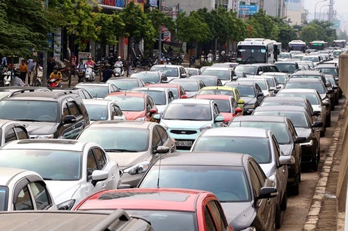 Thuế tiêu thụ đặc biệt với ôtô nhập khẩu sẽ thay đổi từ năm 2016. Ảnh minh họa:Bá Đô. ap-thue-tieu-thu-dac-biet-kieu-moi-voi-oto-nhap-khu-tu-2016