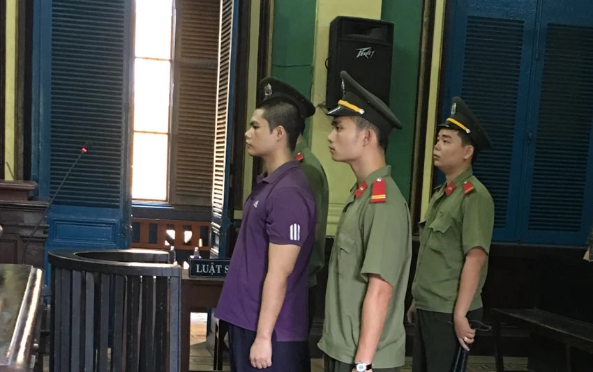 Phạt tù cựu công an tung văn bản tối mật lên Facebook ảnh 1
