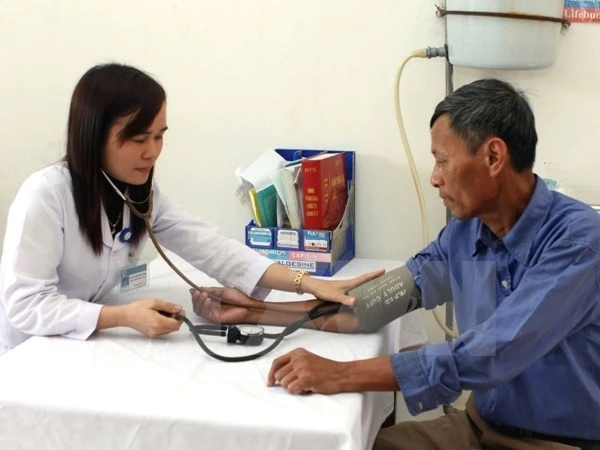 Năm nay ngành nào có tiền thưởng cao nhất? ảnh 1