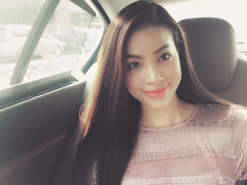 Phạm Hương vẫn quyến rũ dù không trang điểm