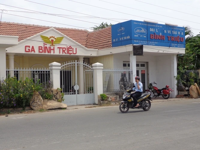 Tàu lửa ngoại ô Sài Gòn - Dĩ An 'đắt như tôm tươi' ảnh 1 Tàu lửa ngoại ô Sài Gòn - Dĩ An 'đắt như tôm tươi' ảnh 1