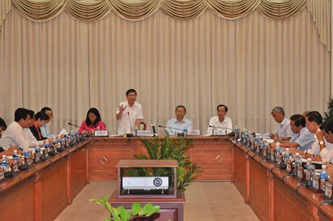 Chủ tịch TP.HCM: 'Tôi không hiểu các đồng chí nghiên cứu kiểu gì?' ảnh 1 Chủ tịch TP.HCM: 'Tôi không hiểu các đồng chí nghiên cứu kiểu gì?' ảnh 1