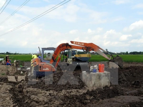 Thông cáo về vụ móng cột điện làm bằng 'bê tông trộn đất' ảnh 1