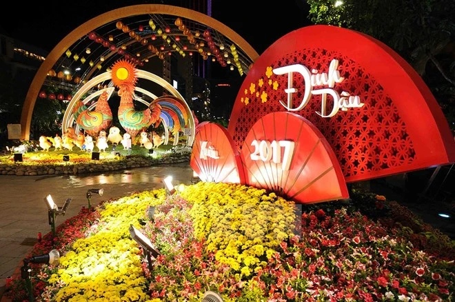 Đường hoa Nguyễn Huệ mở cửa thêm 1 ngày nữa ảnh 1