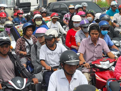 Chủ tịch nước: Cấm xe máy bây giờ là nóng vội ảnh 1 Cấm xe máy: Không phải muốn là được - ảnh 1