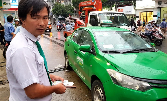 'Ông Đoàn Ngọc Hải xử phạt tài xế đi vệ sinh là đúng' ảnh 1 'Ông Đoàn Ngọc Hải xử phạt tài xế đi vệ sinh là đúng' ảnh 1