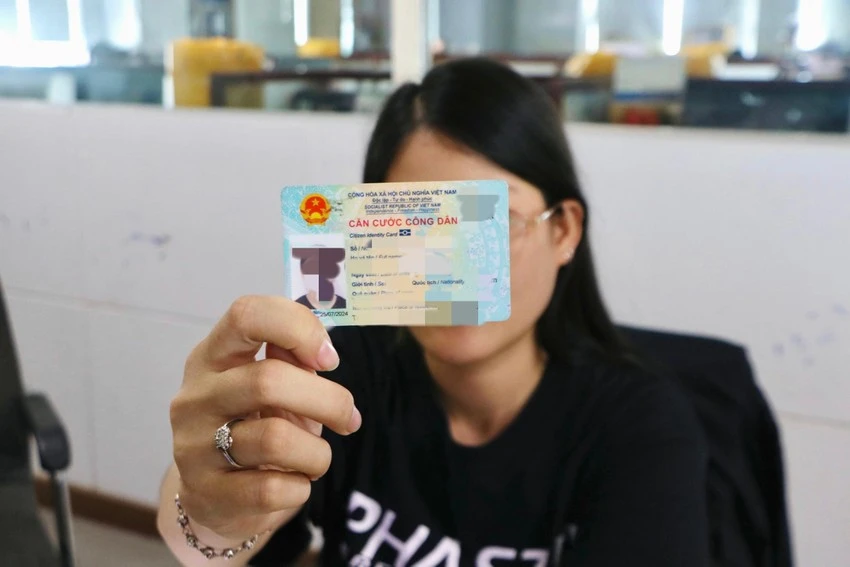 Người có quốc tịch Việt Nam, là công dân Việt Nam từ đủ 14 tuổi được cấp thẻ CCCD. Ảnh: HUỲNH THƠ
