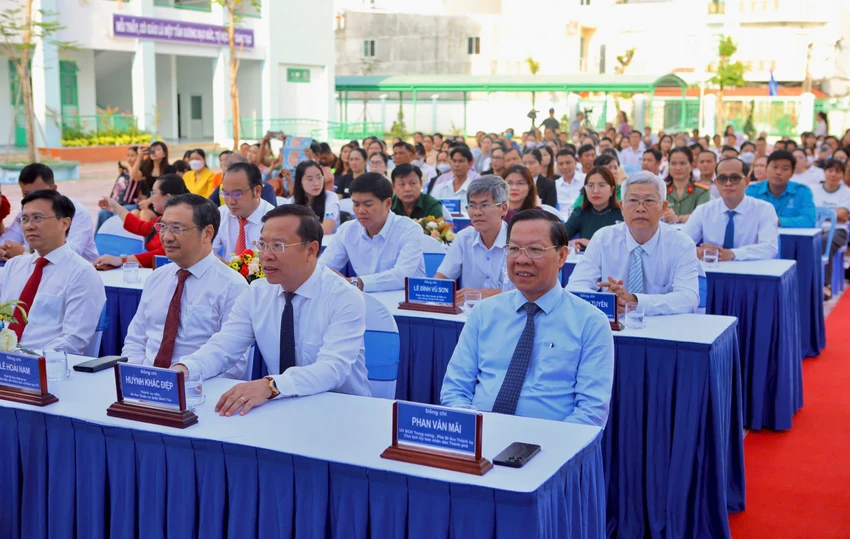 khai-giang-nam-hoc-moi_1.jpg