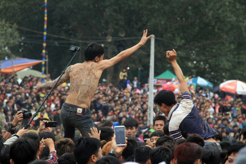 cuop-phet-hien-quan_6_HLXC.jpeg
