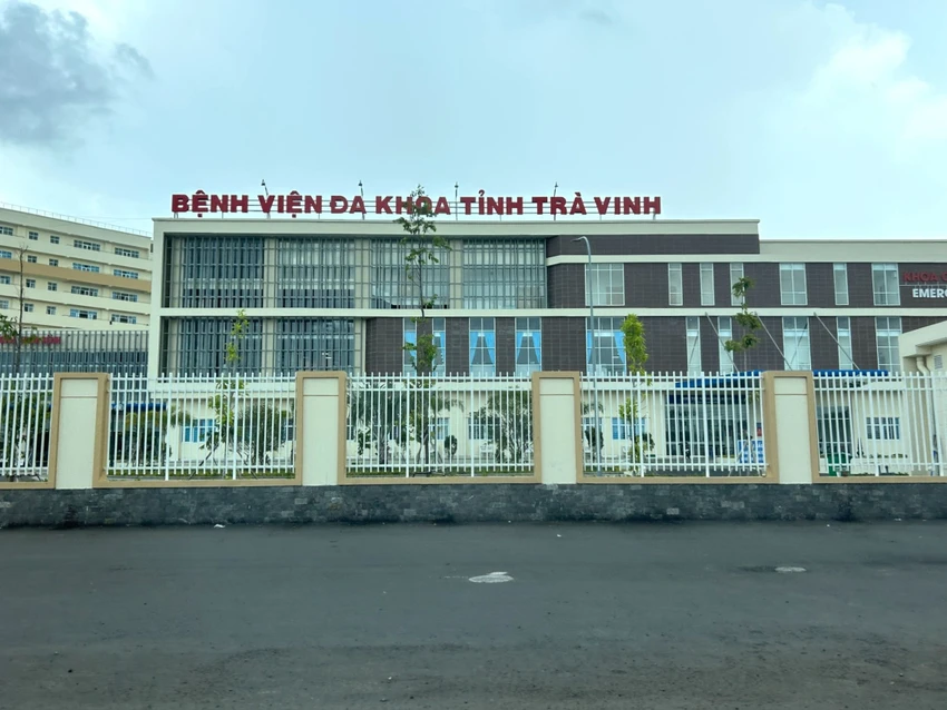 Bệnh viện Đa khoa Trà Vinh (tỉnh Vĩnh Long) nơi xảy ra vụ nổ 1000055415.jpg