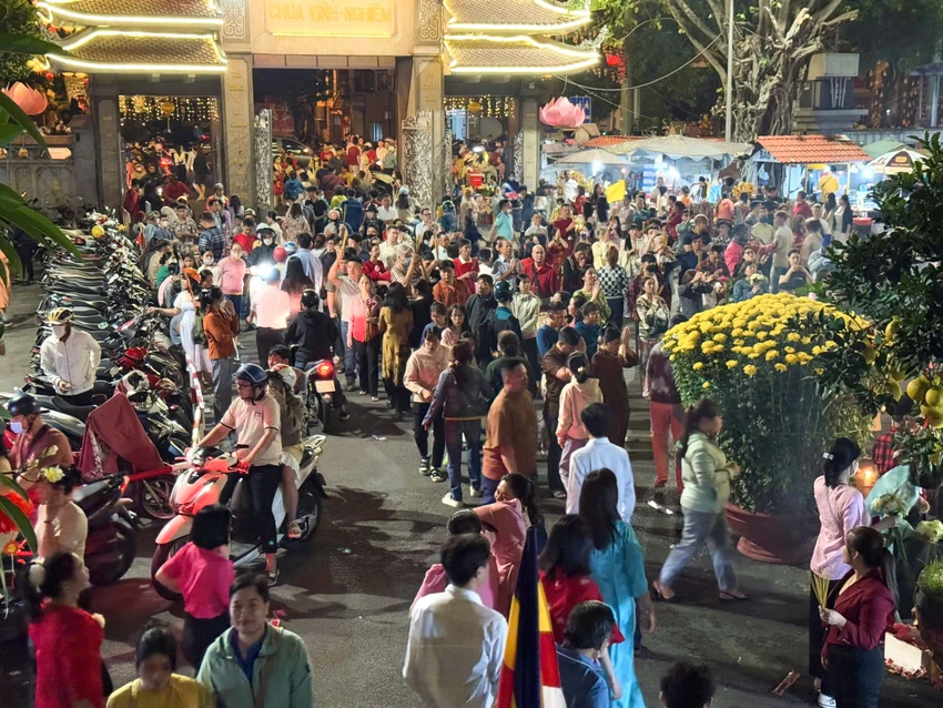 đi lễ chùa