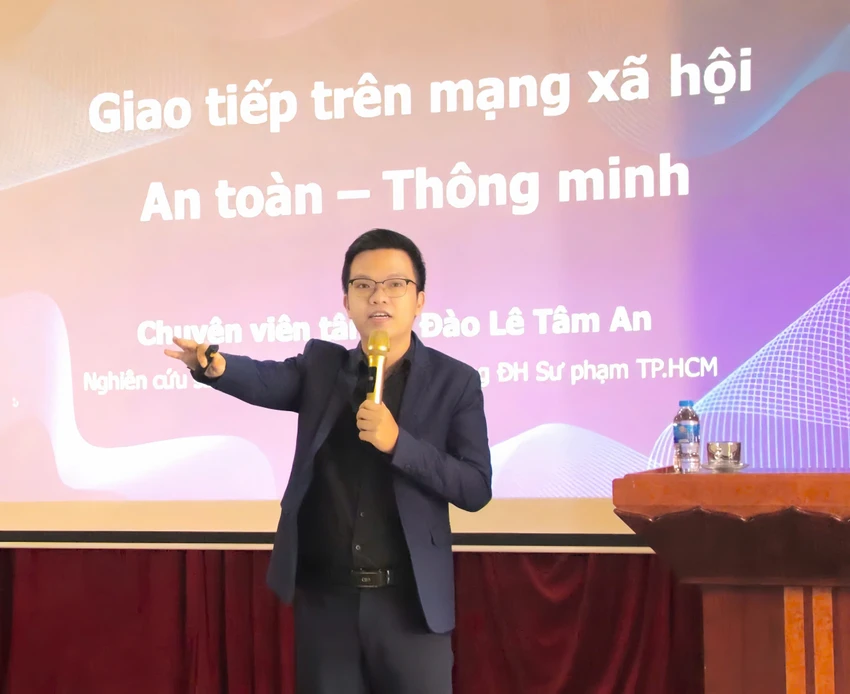 tung-tin-gia-tren-mang-xa-hoi-so-thich-hay-su-thieu-hieu-biet-.jpg