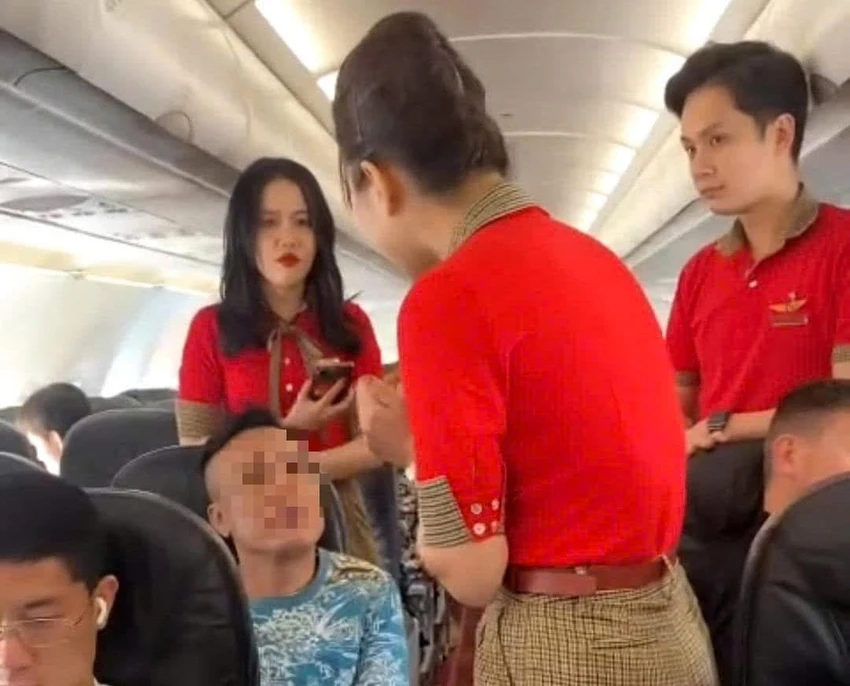 tự ý đổi chỗ ngồi trên máy bay