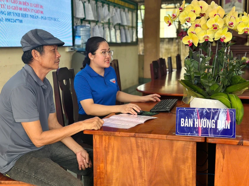 cong-phap-luat-quoc-gia-cau-noi-giua-can-bo-va-nguoi-dan-.jpg