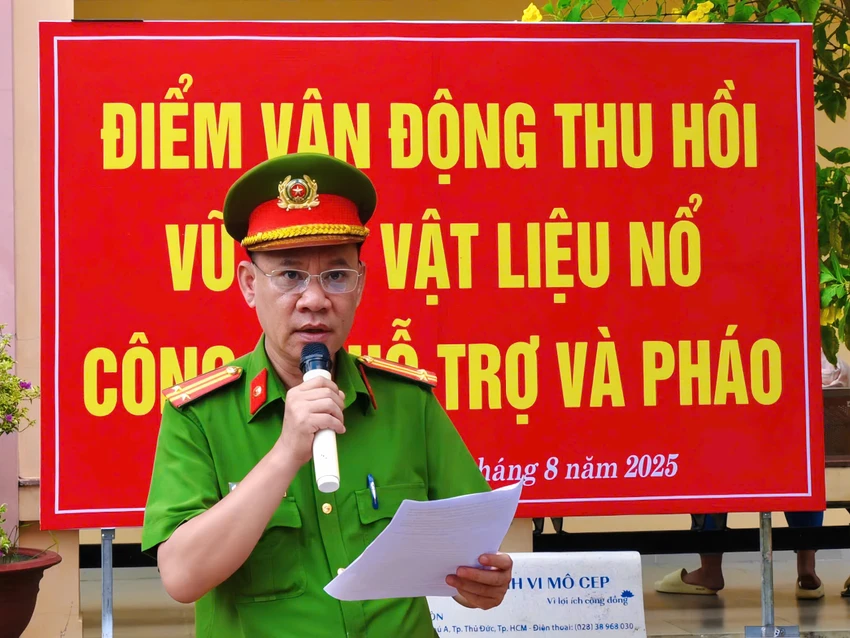 nguoi-dan-phuong-phuoc-long-huong-ung-ngay-hoi-bao-ve-an-ninh-to-quoc-.jpg