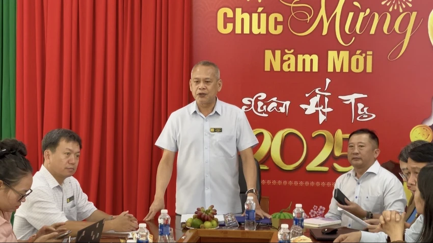 thu-phi-tan-soi-khi-may-hong-nguoi-dan-buc-xuc-de-nghi-xu-ly-nghiem.jpg