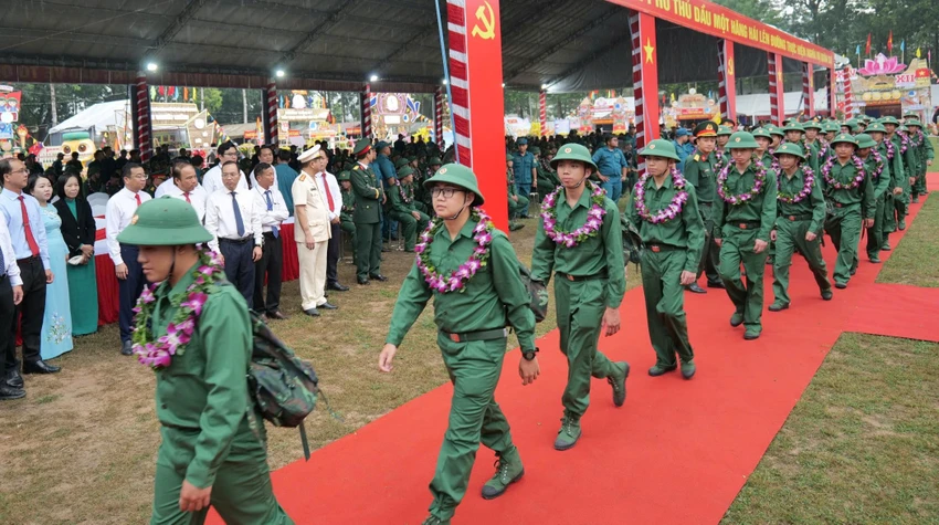 Nhập ngũ