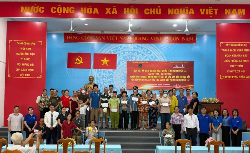 z7331896690500_25acaeb4bf531de7951b2ea74f6eb67d.jpg
