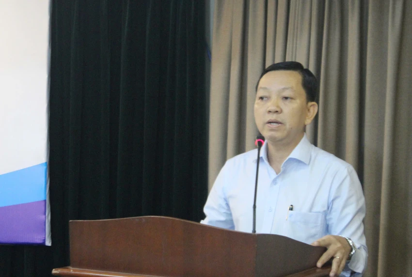2trang-phuc-luat-su-khong-chi-la-chiec-ao-ma-la-hinh-anh-va-chuan-muc-nghe-nghiep.jpg