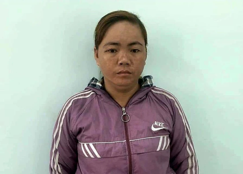 Nguyễn Thị Dún bị bắt giữ vì hành vi lừa đảo chiếm đoạt tài sản. Ảnh: CA Nguyễn Thị Dún bị bắt giữ vì hành vi lừa đảo chiếm đoạt tài sản. Ảnh: CA