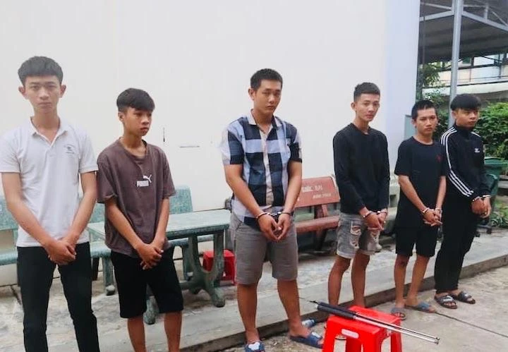 Băng cướp nhí gây ra 7 vụ cướp tài sản. Ảnh: CACC Băng cướp nhí gây ra 7 vụ cướp tài sản. Ảnh: CACC