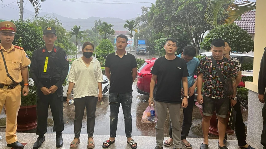 5 người bị khởi tố, bắt tạm giam 3 tháng để điều tra. ẢNh VT 5 người bị khởi tố, bắt tạm giam 3 tháng để điều tra. ẢNh VT