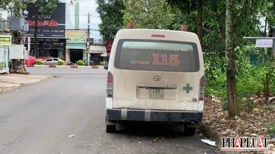Chiếc xe cứu thương bị Thành lấy trộm. Ảnh: VT Chiếc xe cứu thương bị Thành lấy trộm. Ảnh: VT