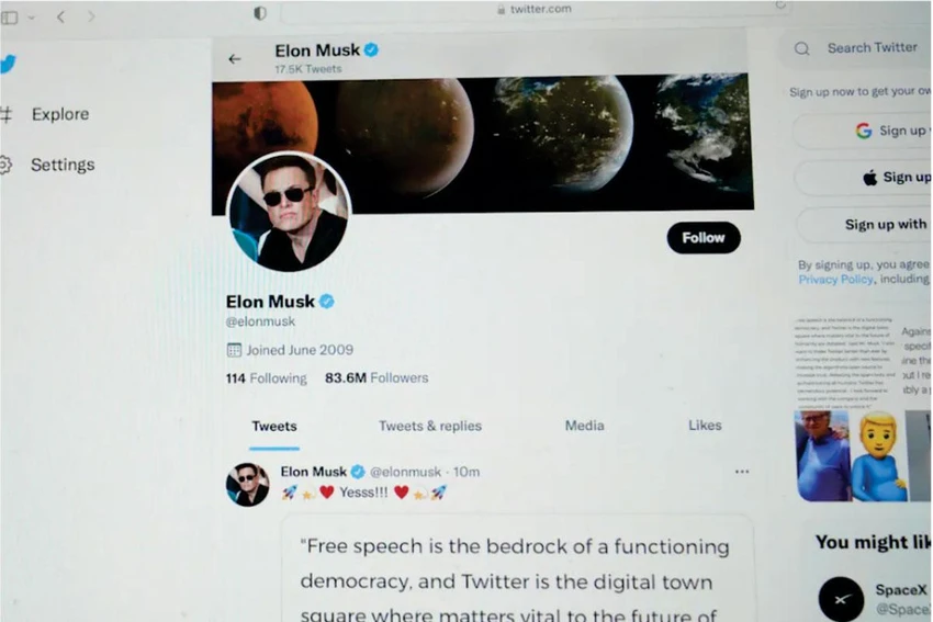 Trang Twitter của tỉ phú Elon Musk hôm 25-4, ngày ông đạt được thỏa thuận mua Twitter với giá 44 tỉ USD. Ảnh: AP Trang Twitter của tỉ phú Elon Musk hôm 25-4, ngày ông đạt được thỏa thuận mua Twitter với giá 44 tỉ USD. Ảnh: AP