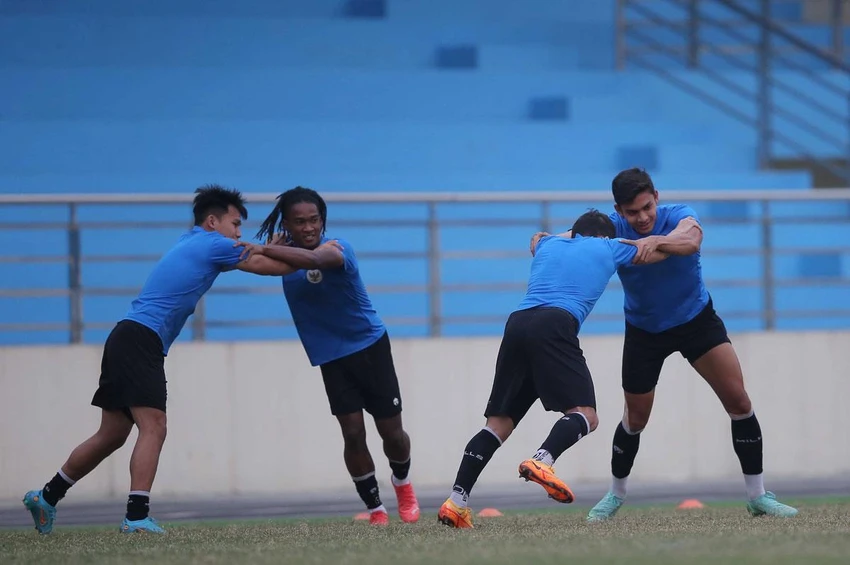 Indonesia dự SEA Games 31 có cả cầu thủ nhập tịch và Hà Lan gốc Indonesia. Ảnh: ANH PHƯƠNG Indonesia dự SEA Games 31 có cả cầu thủ nhập tịch và Hà Lan gốc Indonesia. Ảnh: ANH PHƯƠNG