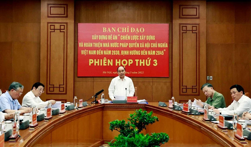 Ban chỉ đạo xây dựng đề án “Chiến lược xây dựng và hoàn thiện nhà nước pháp quyền XHCN Việt Nam đến năm 2030, định hướng đến năm 2045” họp phiên thứ ba vào chiều 31-5. Ảnh: TTXVN Ban chỉ đạo xây dựng đề án “Chiến lược xây dựng và hoàn thiện nhà nước pháp quyền XHCN Việt Nam đến năm 2030, định hướng đến năm 2045” họp phiên thứ ba vào chiều 31-5. Ảnh: TTXVN