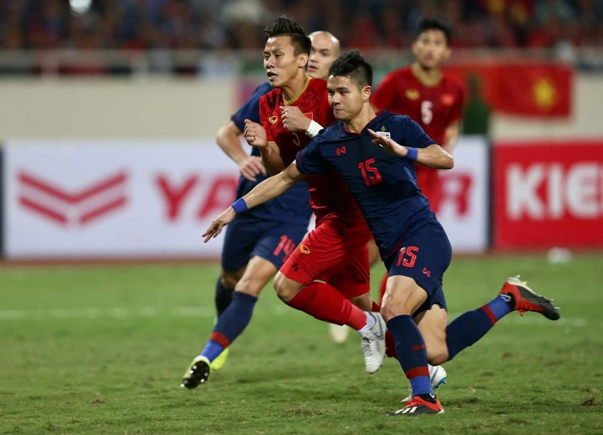 Dù thắng Việt Nam ở AFF Cup 2021 nhưng ông Polking vẫn lo bóng đá Thái Lan thua sút so với Việt Nam. Ảnh: AFF Dù thắng Việt Nam ở AFF Cup 2021 nhưng ông Polking vẫn lo bóng đá Thái Lan thua sút so với Việt Nam. Ảnh: AFF