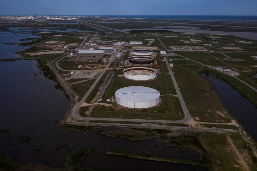 Kho dự trữ dầu chiến lược Bryan Mound ở TP Freeport, bang Texas (Mỹ). Ảnh: REUTERS Kho dự trữ dầu chiến lược Bryan Mound ở TP Freeport, bang Texas (Mỹ). Ảnh: REUTERS