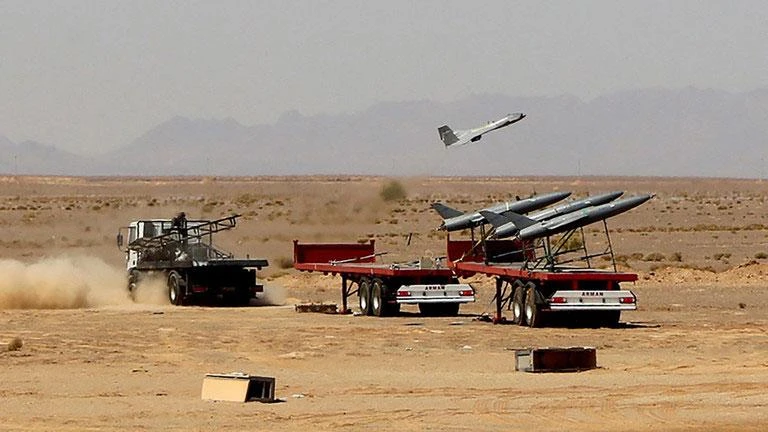 Máy bay không người lái được phóng trong một cuộc tập trận ở Iran. Ảnh: AFP Máy bay không người lái được phóng trong một cuộc tập trận ở Iran. Ảnh: AFP
