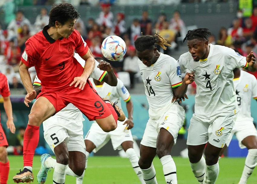 Thua Ghana ở lượt trận thứ hai, Hàn Quốc gần như mất cơ hội vào vòng trong, trong khi Ghana thì rất hưng phấn với chiếc vé thứ hai của bảng đang rất gần. Ảnh: GETTY IMAGES Thua Ghana ở lượt trận thứ hai, Hàn Quốc gần như mất cơ hội vào vòng trong, trong khi Ghana thì rất hưng phấn với chiếc vé thứ hai của bảng đang rất gần. Ảnh: GETTY IMAGES