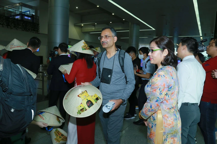 TP.HCM đón khách quốc tế vào dịp đầu năm mới. Ảnh: THU TRINH TP.HCM đón khách quốc tế vào dịp đầu năm mới. Ảnh: THU TRINH