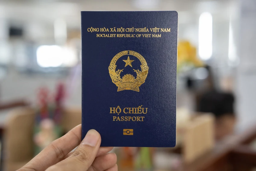 Quá 12 tháng kể từ ngày hẹn mà không đến nhận thì hộ chiếu sẽ bị hủy giá trị. Ảnh: MINH HOÀNG Quá 12 tháng kể từ ngày hẹn mà không đến nhận thì hộ chiếu sẽ bị hủy giá trị. Ảnh: MINH HOÀNG
