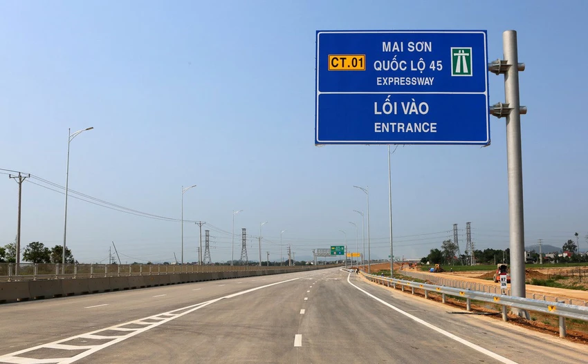 Cao tốc Mai Sơn - Quốc lộ 45 là một trong chín dự án được Bộ GTVT đang lấy ý kiến xây dựng phương án thu phí. Ảnh: ĐẶNG TRUNG Cao tốc Mai Sơn - Quốc lộ 45 là một trong chín dự án được Bộ GTVT đang lấy ý kiến xây dựng phương án thu phí. Ảnh: ĐẶNG TRUNG